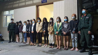 Bắt quả tang 31 đối tượng "bay lắc" trong quán karaoke 