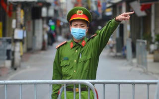 Số ca COVID-19 cao "kỷ lục", Hà Nội liệu có giãn cách diện rộng? 