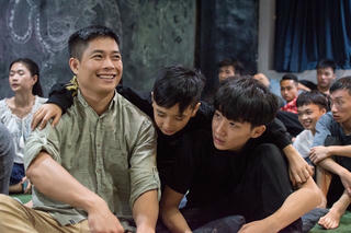 Từ cậu bé đường phố đến người truyền hy vọng cho trẻ em lang thang