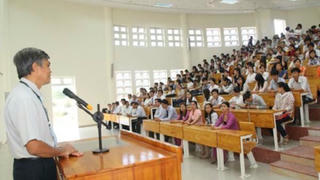 Thi, xét thăng hạng giảng viên đại học, cao đẳng sư phạm: Giảm yêu cầu về chứng chỉ