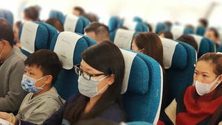 Đề xuất hàng không, lữ hành 'bỏ khẩu trang', chuyên gia 'báo động đỏ' về nguy cơ lây lan dịch