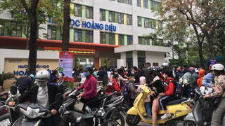 Học sinh từ lớp 1 - 6 trở lại trường: Niềm vui át nỗi lo