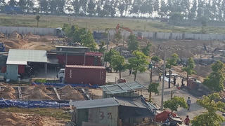 Vụ Cty Phú Gia Thịnh bị phản ánh “lật kèo” với khách hàng: Có văn bản “dừng xây dựng”, dự án vẫn rầm rộ thi công