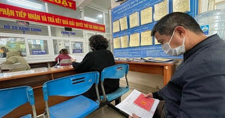 Hành chính phục vụ