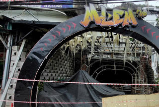 Kịp thời cứu 3 người mắc kẹt trong vụ cháy quán Pub Mlem tại Cát Bà