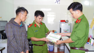 Bắt đối tượng vận chuyển 2 bánh heroin