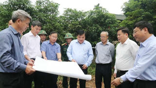 Sơ tán 24 hộ dân xóm Rồng Vòng (huyện Lương Sơn, tỉnh Hoà Bình) đến nơi an toàn