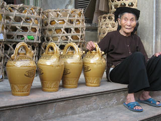 Về Cẩm Giàng thưởng thức đặc sản rượu nếp Phú Lộc nổi tiếng, đậm tình quê hương