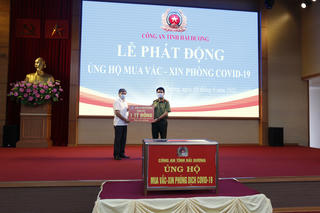 Công an Hải Dương ủng hộ 1 tỷ đồng vào Quỹ vaccine phòng COVID-19