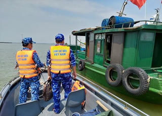 Bộ Tư lệnh Vùng Cảnh sát biển 1 tạm giữ 15.000 lít dầu DO không rõ nguồn gốc 