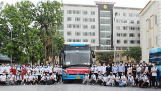 Giảng viên, sinh viên Cao đẳng Dược Trung ương – Hải Dương lên đường hỗ trợ TP HCM chống dịch