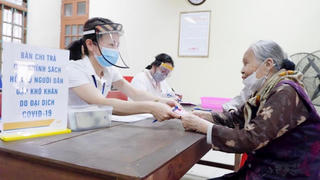 Miễn giảm tiền nước sạch sinh hoạt cho hộ nghèo, cận nghèo
