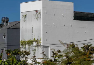 Nhà Đà Nẵng như sàn catwalk đẹp lộng lẫy trên báo ngoại