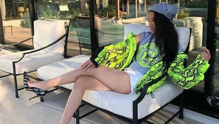 Hình ảnh như thiếu nữ 17 tuổi của “nữ hoàng váy cưới” Vera Wang ở tuổi 71 gây sốt cộng đồng mạng