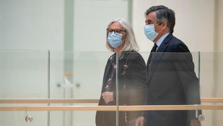 Cựu thủ tướng Pháp Fillon bị kết án tù vì công việc giả mạo