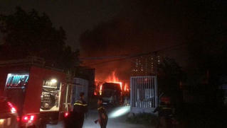 Cháy lớn tại KĐT mới Cầu Bươu