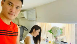 Thuỷ Tiên ngồi tính sao kê, H’Hen Niê xót xa chia sẻ khoảnh khắc bế K’Rể...