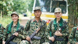 Bạn bè, con gái đến đến viếng Mai Phương; ê-kíp Sao Nhập Ngũ bênh vực Mũi trưởng Long