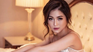 Thực hư chuyện Hương Tràm mang thai sau 2 năm du học Mỹ; bà Phương Hằng xin lỗi sau loạt ồn ào với sao Vbiz