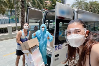 Lương Thế Thành - Thúy Diễm hỗ trợ hàng trăm đơn thuốc cho bệnh nhân F0; bất ngờ diện mạo dàn mỹ nhân Việt mùa dịch