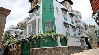 Cận cảnh ngôi biệt thự 17 tỷ, nằm giữa lòng Sài Gòn của diễn viên hài Nhật Cường