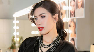 Siêu mẫu Minh Tú thông báo âm tính COVID-1 sau 1 tuần điều trị