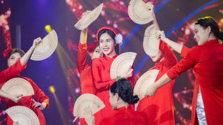 Thủy Tiên trở lại showbiz sau khi được minh oan ồn ào tiền từ thiện