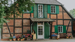 Green house ở làng quê nước Đức của cô gái người Việt 