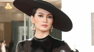 Siêu mẫu Anh Thư mang hào quang trở lại sau 10 năm vắng bóng