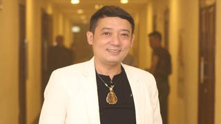 Danh hài Chiến Thắng có con thứ 5 ở tuổi U50