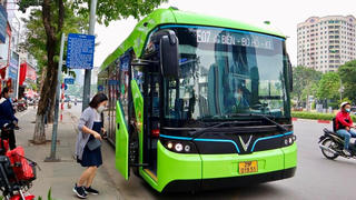 Hà Nội vận hành thêm tuyến buýt điện mới phục vụ người dân