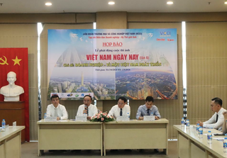 Phát động cuộc thi ảnh Việt Nam Ngày nay lần thứ VI: “Doanh nghiệp - Động lực vì một Việt Nam phát triển”