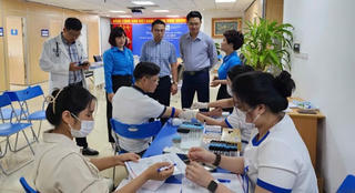 Hà Nội: Chăm sóc sức khỏe người lao động, bồi đắp niềm tin với tổ chức Công đoàn