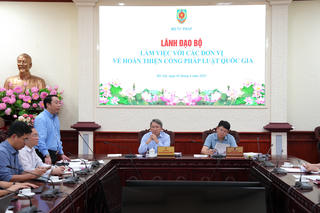 Cổng Pháp luật Quốc gia thu hút lượng lớn truy cập