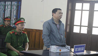 Lừa “chạy việc” chiếm hơn 2 tỷ đồng, nguyên đại úy lĩnh án 14 năm tù