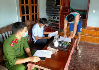 Cách ly y tế tại nhà nhưng "trốn" sang chơi nhà hàng xóm