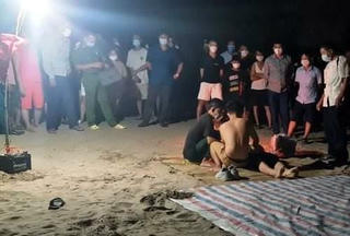 Đi tắm biển cùng nhóm bạn, nam học viên đuối nước thương tâm