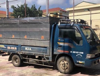 Bắt 2 đối tượng đánh hẳn ô tô lên trang trại ăn trộm lợn 