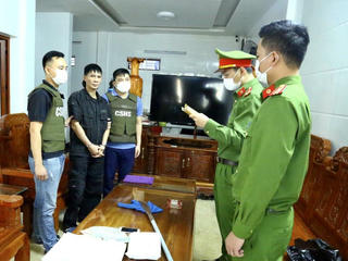 Bắt khẩn cấp nhóm cho vay, đòi nợ thuê “khét tiếng” ở Hà Tĩnh