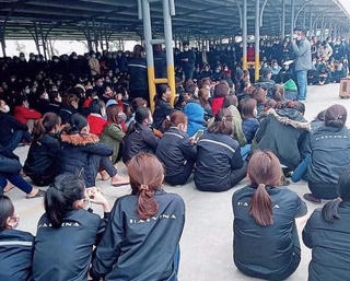 Hà Tĩnh: Hàng trăm công nhân ngừng làm việc kiến nghị tăng lương