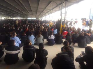 Hàng trăm công nhân Công ty Haivina Hồng Lĩnh đã trở lại làm việc