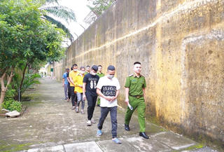 Hà Tĩnh: Triệt phá đường dây cá độ bóng đá hơn 6000 tỷ đồng