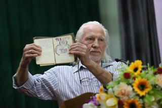 Xúc động đón nhận kỷ vật liệt sĩ từ cựu binh Mỹ sau 56 năm