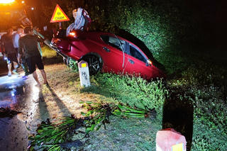 Ô tô lao xuống hồ giữa đêm khuya, 2 người tử vong