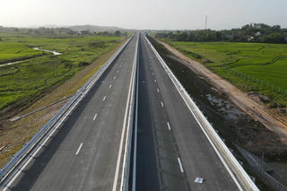 Tuyến cao tốc Bắc – Nam qua Hà Tĩnh trước ngày thông xe kỹ thuật