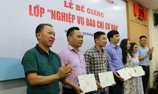 Hoàn thành khóa bồi dưỡng nghiệp vụ phóng viên trẻ Báo Pháp luật Việt Nam 