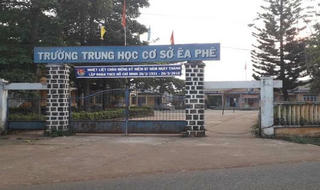 Khởi tố nguyên hiệu trưởng nhận hàng trăm triệu đồng 'chạy việc'
