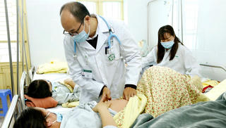 Nữ bệnh nhân biến chứng viêm não vì mắc sởi