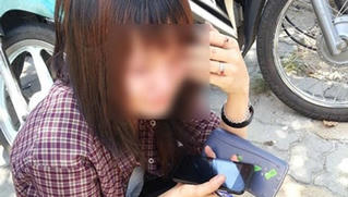 Đình chỉ 1 thí sinh đưa điện thoại vào phòng thi