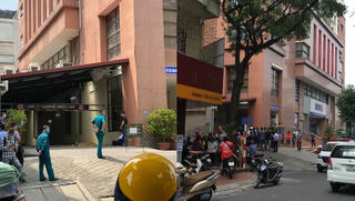 Rơi từ tầng cao chung cư, một người đàn ông tử vong